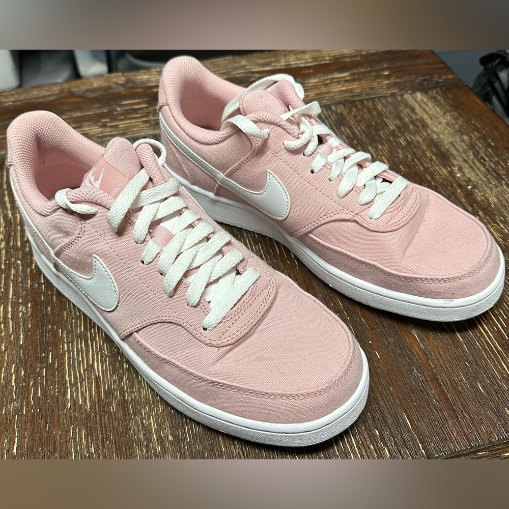 Light Pink Nike Shoes!